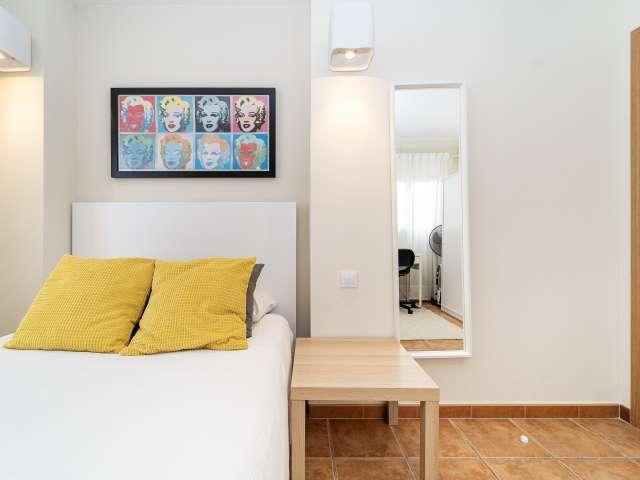 Habitación en alquiler en Sevilla La Nueva, Madrid