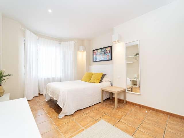 Habitación en alquiler en Sevilla La Nueva, Madrid
