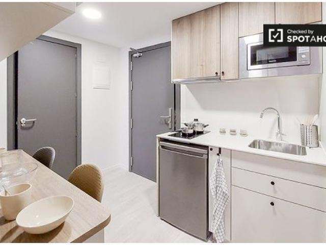 Casa en alquiler en Valencia De Las Torres, la Petxina