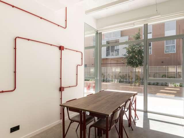 Habitación en alquiler en La Mina - districte 6, Barcelonès