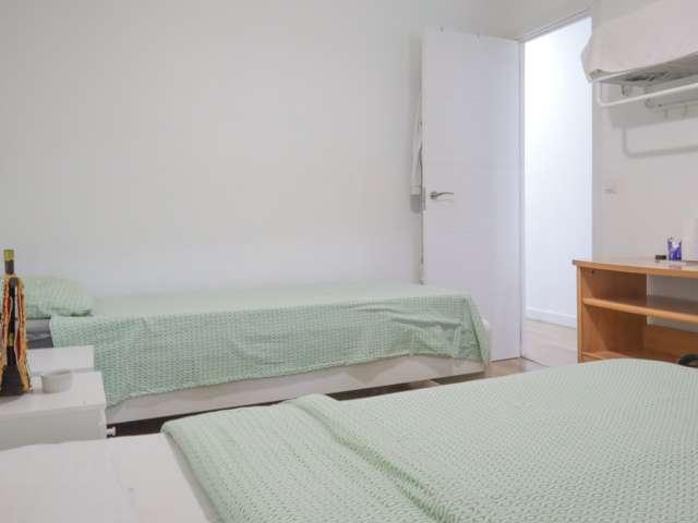 Habitación en alquiler en Embajadores, Madrid