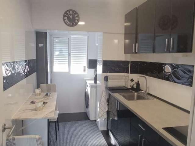 Habitación en alquiler en Colonia Requena, Alicante