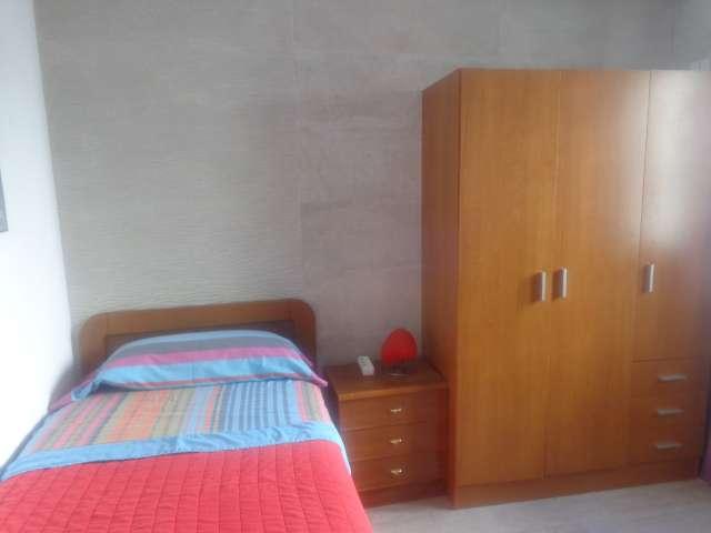 Habitación en alquiler en Tetuán, Santander