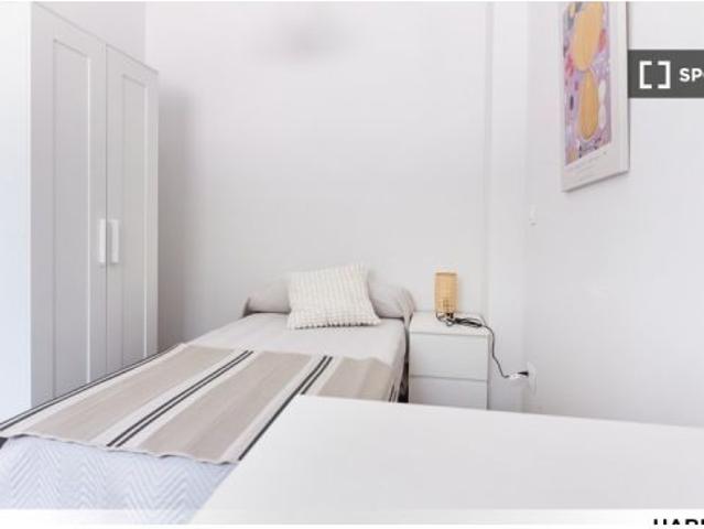 Piso en alquiler en Cerro-Amate, Sevilla