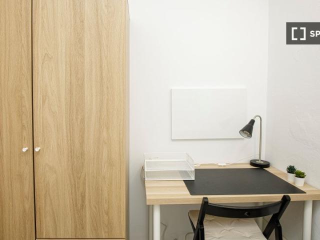 Habitación en alquiler en Llatí, Santa Coloma De Gramenet