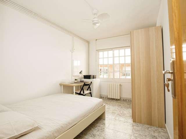 Habitación en alquiler en Santa Coloma De Gramenet, Llatí