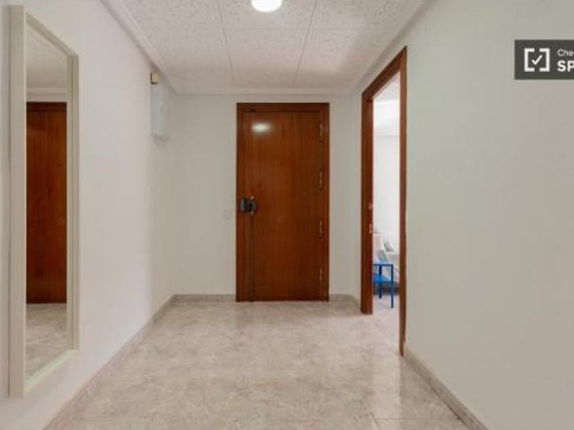 Piso en alquiler en Valencia De Las Torres, Albors