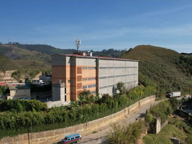 Local Comercial en alquiler en San Antonio De Los Altos, Miranda