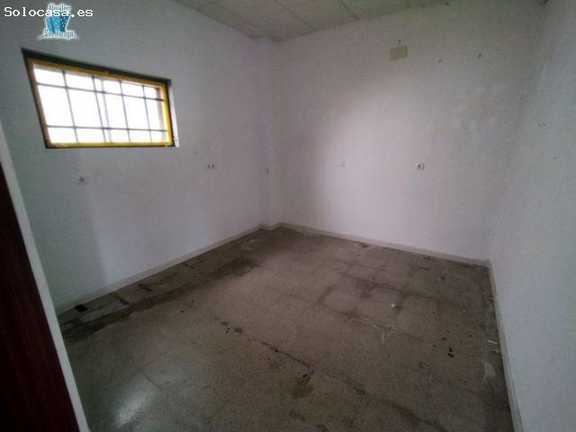 Local Comercial en alquiler en Los Fratres, Cáceres