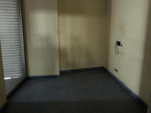 Local Comercial en venta en As Lagoas, Ourense