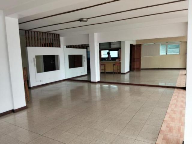 ¡Se alquila o vende espacioso apartamento en san francisco! For rent or sale spacious apartment in san francisco