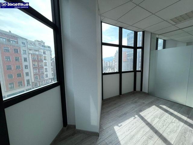 Local Comercial en alquiler en Flores del Sil, Ponferrada