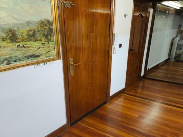 Local Comercial en alquiler en Abando, Bilbao