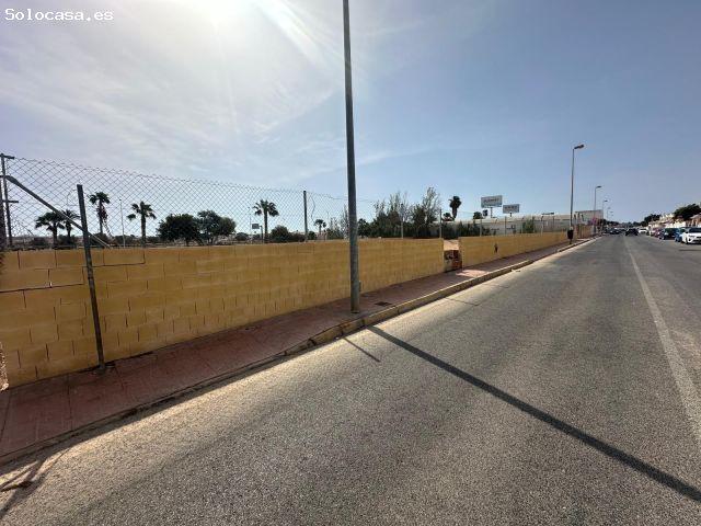 Local Comercial en alquiler en Torrevieja, Urbanización Paraje Natural I
