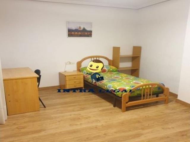 Piso en alquiler en Centro, Salamanca