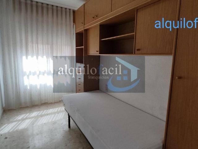 Apartamento en alquiler en Distrito 4, Albacete