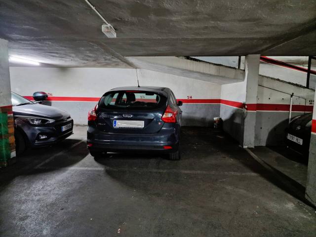 Garaje en alquiler en Centre, Barcelonès