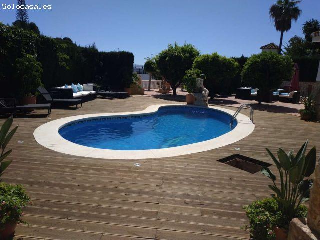 Casa en alquiler en Benalmádena