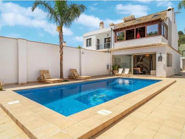 Casa en alquiler en Benalmádena