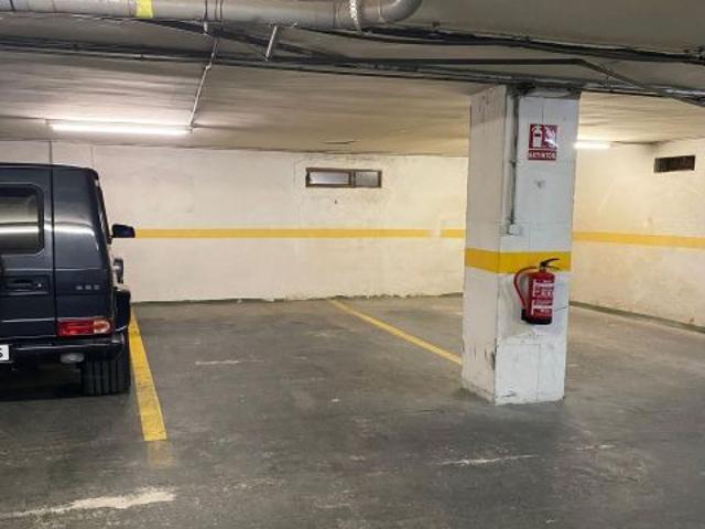 Local Comercial en alquiler en Alicante, Urbanització La Cometa