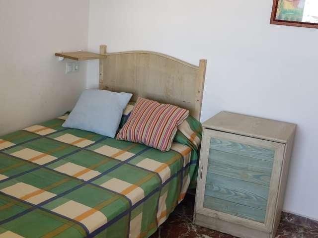 Habitación en alquiler en Oliveros, Almería