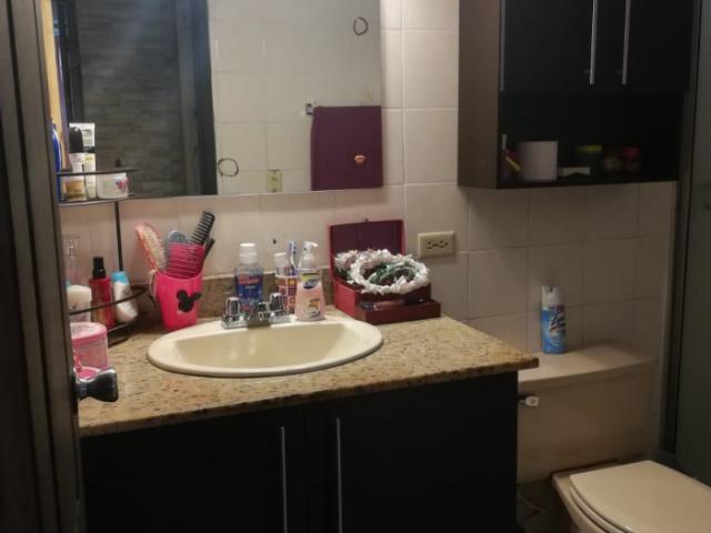 Se alqula apartamento amoblado o con linea blanca