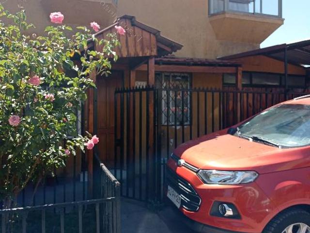Casa en arriendo en La Granja, Metropolitana