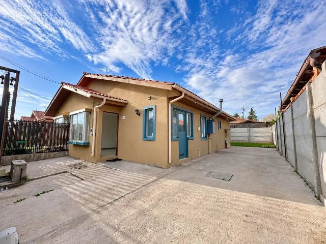 Casa en arriendo en Villa Los Jardines, Calle Larga