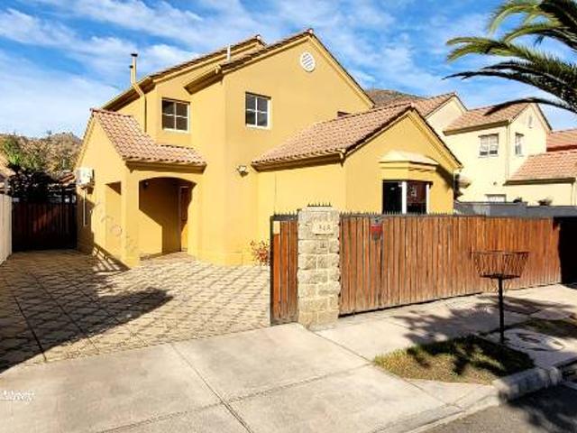 Casa en arriendo en Quilicura, Santiago