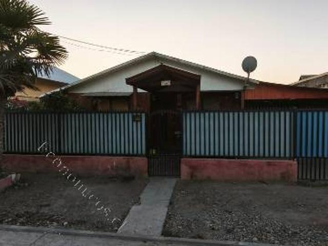 Casa en arriendo en Padre Hurtado, Metropolitana