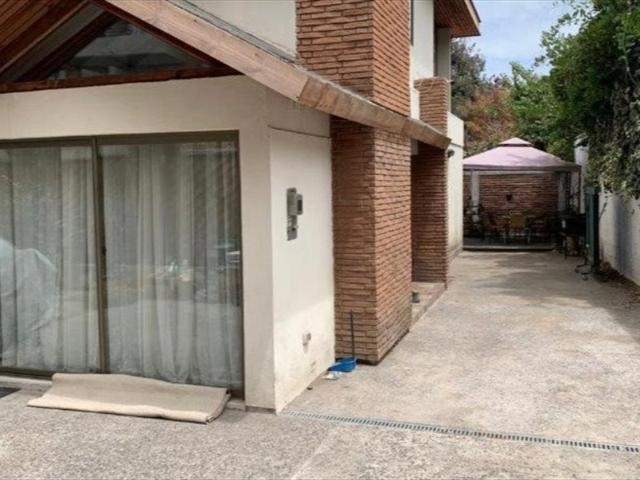 Casa en arriendo en Vitacura, Metropolitana