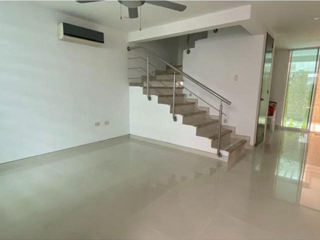 Casa en arriendo en Localidad 2 Histórica - Rodrigo de Bastidas, Perímetro Urbano Santa Marta