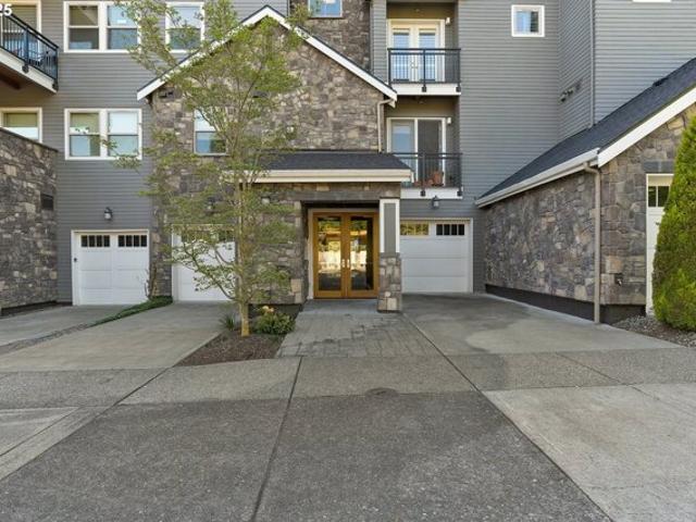 Condo for sale in Oregonia