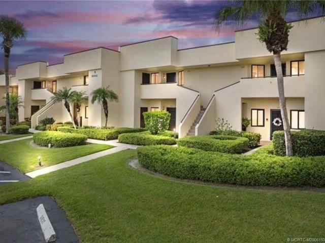 Condo for sale in Hobe Sound