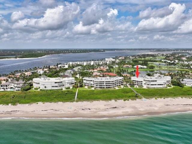 Condo for sale in Stuart