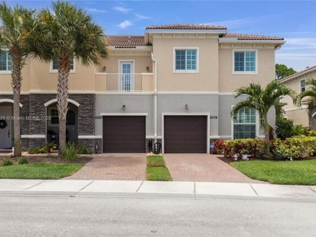 Condo for sale in Hobe Sound