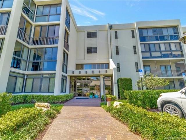 Condo for sale in Stuart