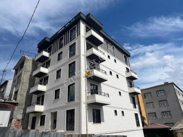 Esenkent Mahallesi, Maltepe içerisinde satılık mülk