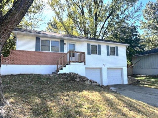 House for sale in Blue Springs, Missouri