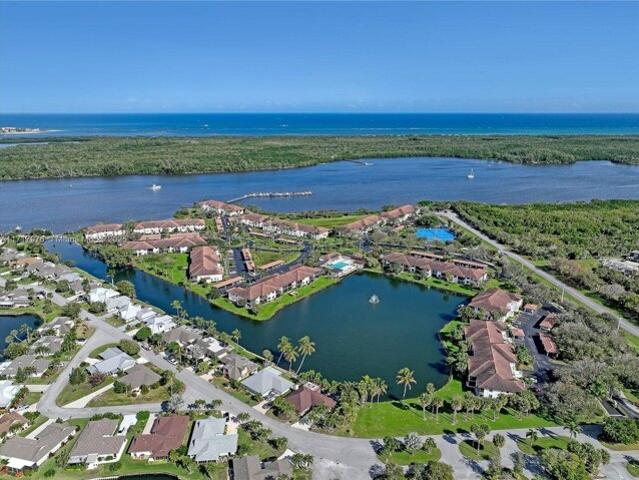 Condo for sale in Stuart