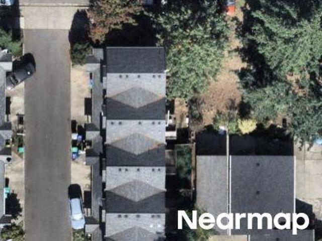 Townhouse for sale in Hazelwood, Portland