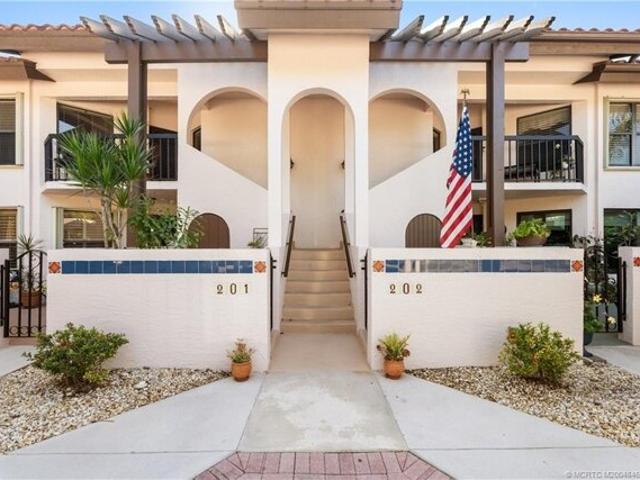Condo for sale in Stuart