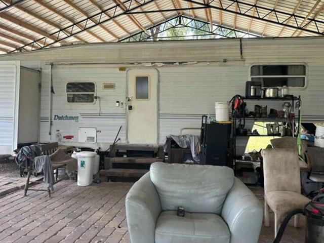 House for sale in Lee