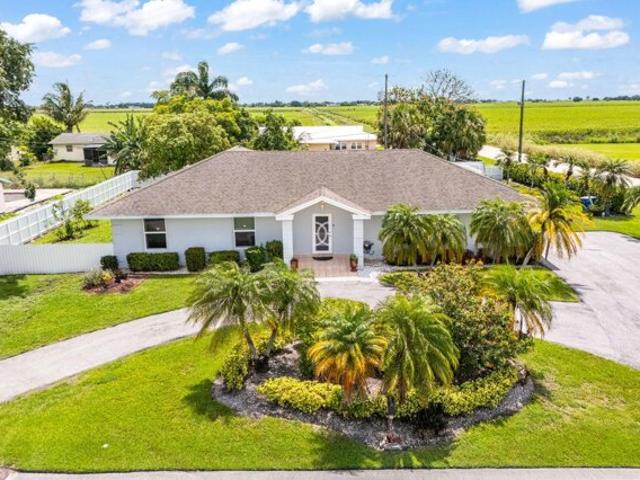 House for sale in Belle Glade