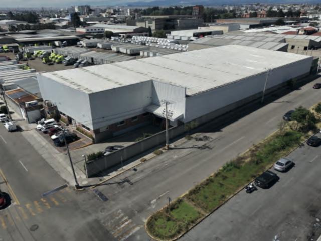 Nave Industrial en renta en Cañadas De Obregón, Jalisco