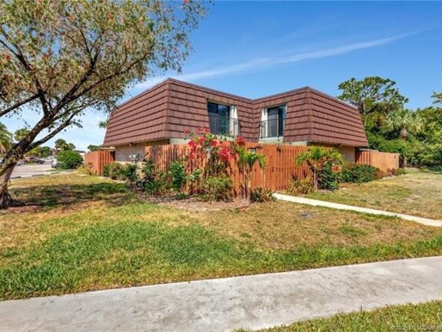 Condo for sale in Stuart