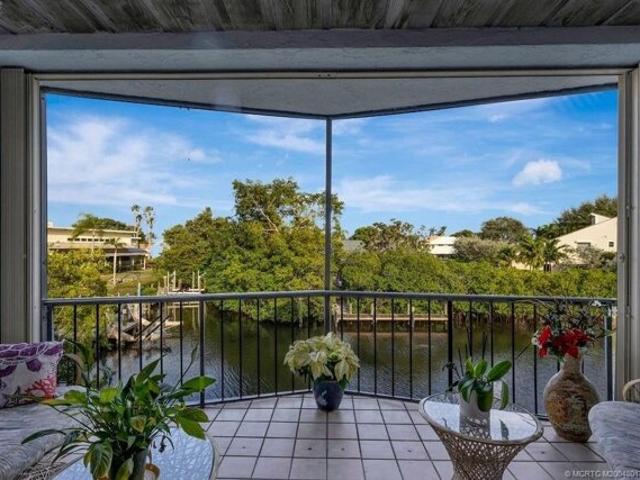 Condo for sale in Stuart