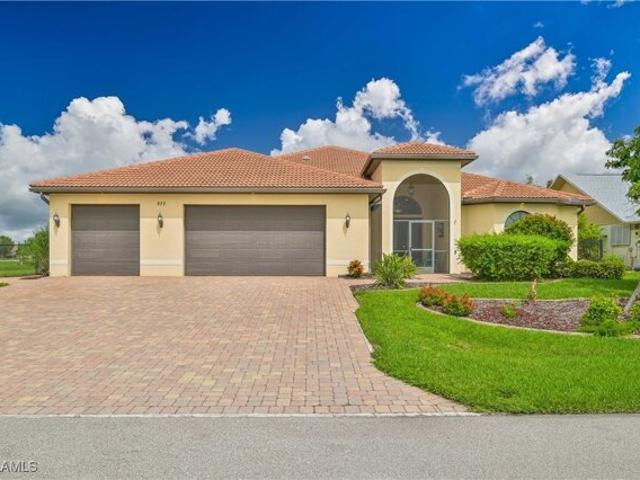 House for sale in Cape Coral House for sale in Cape Coral