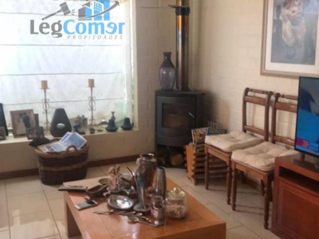 SE VENDE 4.500UF CASA CON LOCAL COMERCIAL, ALTO EL MANZANO