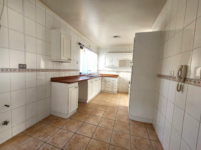 SE VENDE AMPLIA CASA SECTOR LOMAS HUASI